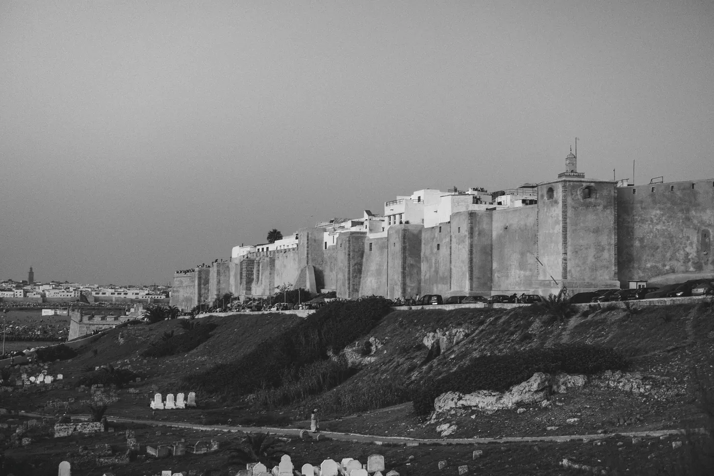 Remparts de Rabat en noir et blanc